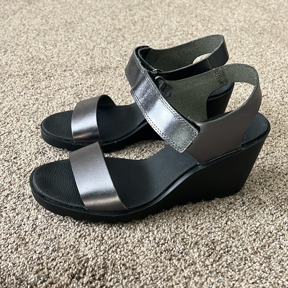 Ecco Wedge Sandals - Picture 3 of 7